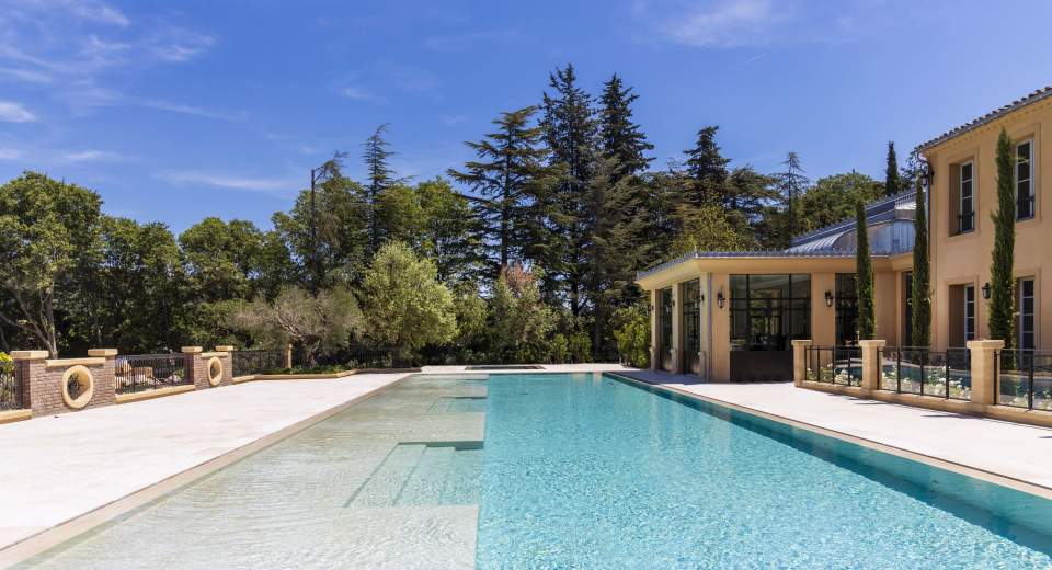 piscine de l'hôtel la villa saint ange