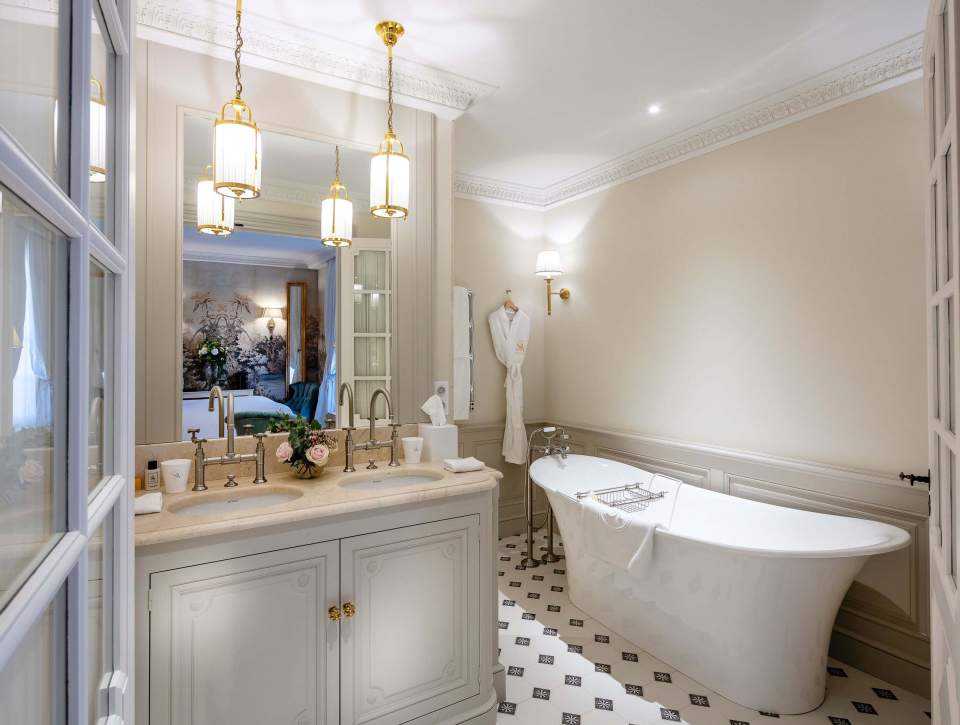 Badezimmer der Classic-Zimmer – Villa Saint-Ange, Spa-Hotel und Restaurant in der Provence