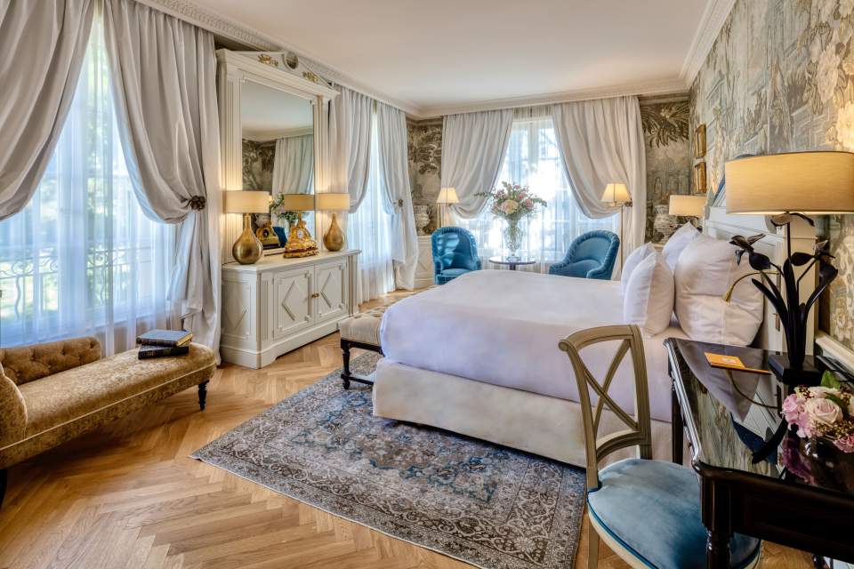 Chambre deluxe  de l'hôtel 5 étoiles Villa Saint Ange, aix-en-provence