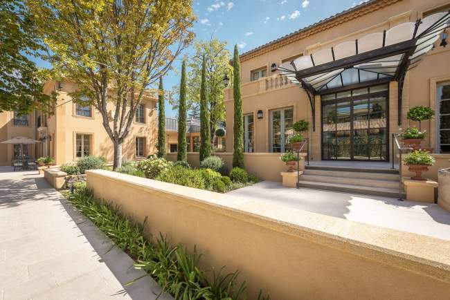 Jean-Brice Garella punta sul lusso nel settore alberghiero