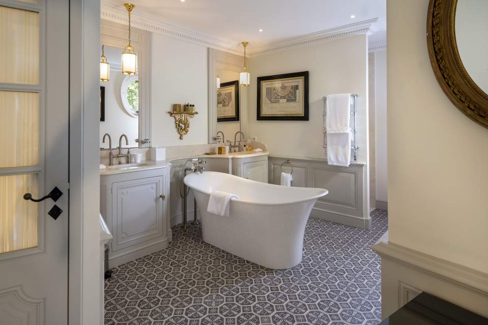 Salle de bain, Chambre Prestige Deluxe à Villa Saint-Ange