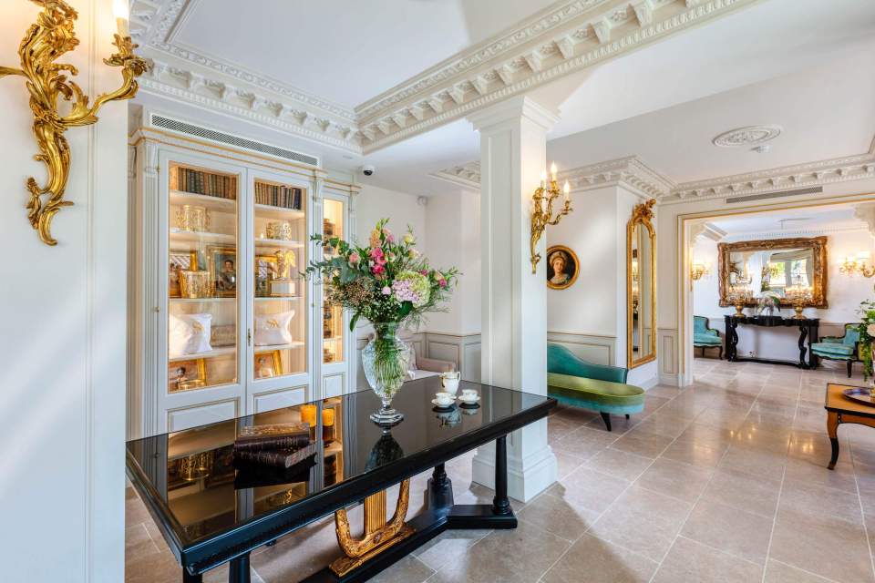 Receção do hotel de luxo Villa Saint Ange na Provença, aix-en-provence